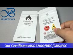 weiße, kindersichere Tasche