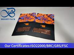 Orangefarbener Standbodenbeutel mit klarem Fenster