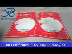 rote Plastiktüte mit durchsichtigem Fenster für Fleisch