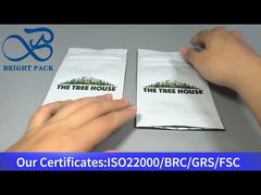 Weißer, stehender, kindersicherer Druckverschlussbeutel