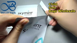 Weiße kindersichere Tasche im Großhandel