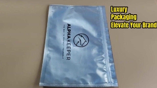 Luxuriöse Reißverschlusstaschen aus mattem Kunststoff für Markeneinzelhandel und Premium-Produktverpackungen