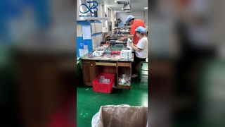 Maßgeschneiderte, sichere, flexible Standbodenbeutel mit klarem Fenster, leichte Einzelhandels-Präsentationstasche