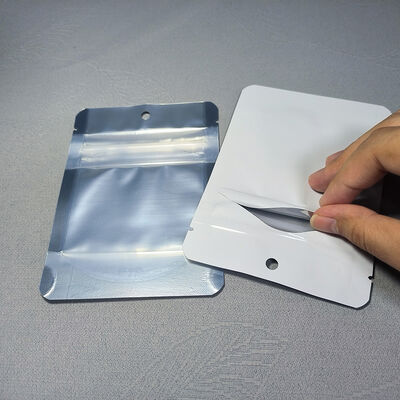 Kindersichere, wieder abschließbare Tasche - für Erwachsene leicht, für Kinder schwer zu öffnen